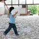 Das SandVlies erhalten Sie in praktischen, gepressten Ballen für den Reitplatzboden
