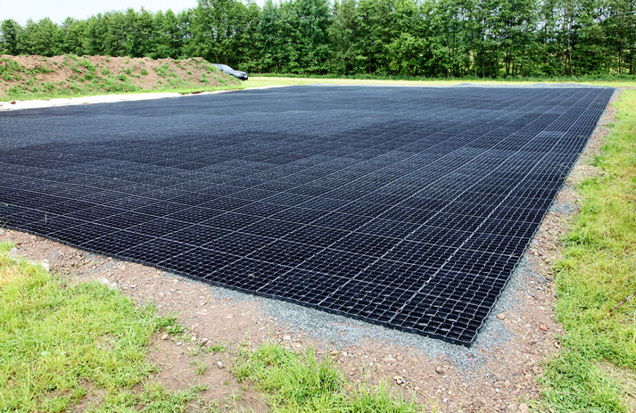 Reitplatzbau mit RIDCON Bodenplatten
